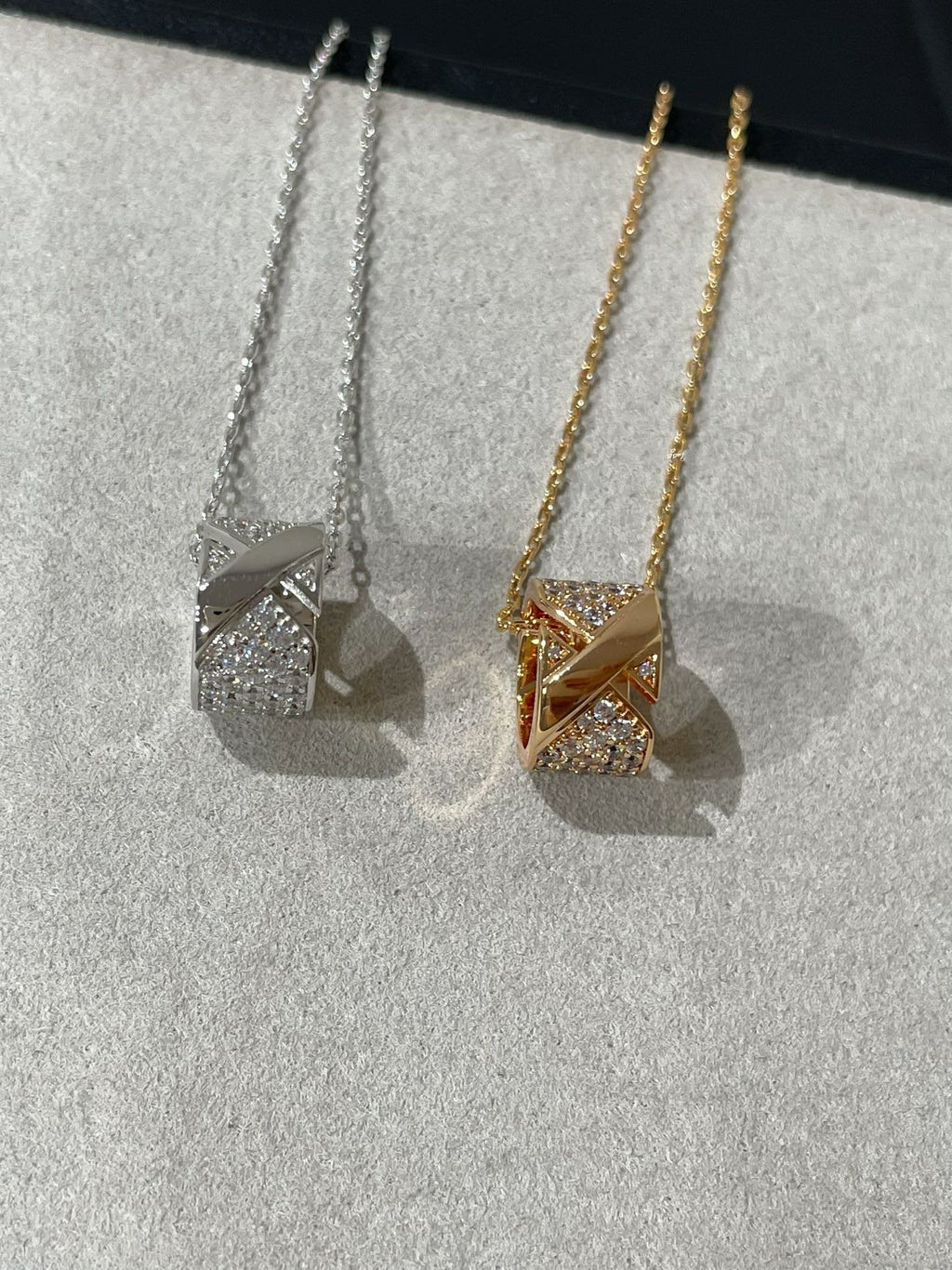[Royal]LIENS EVIDENCE DIAMOND PAVED NECKLACE